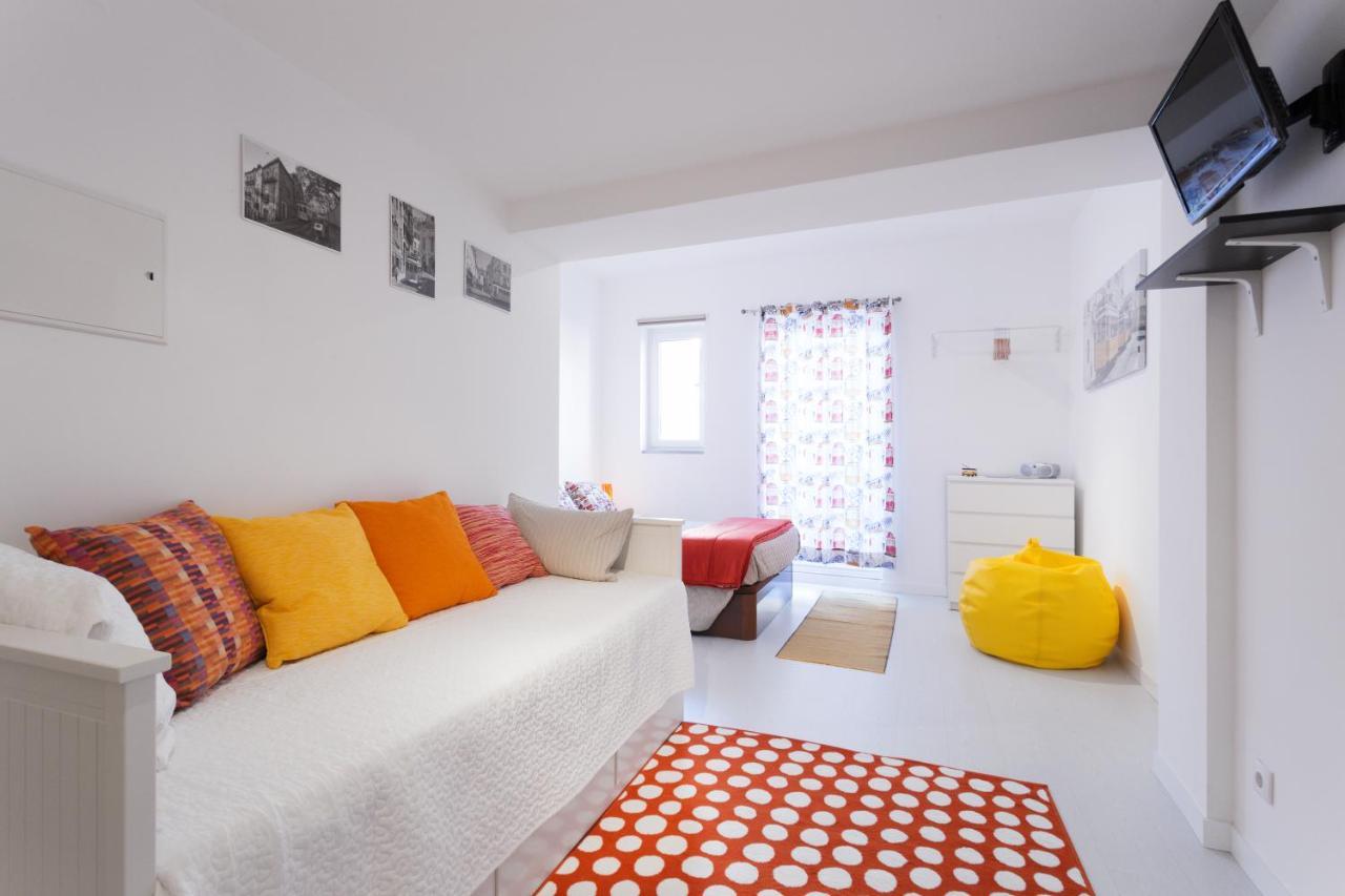 Alfama Apartments & Studios Lisbon Bagian luar foto