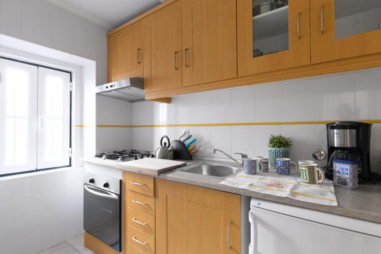 Alfama Apartments & Studios Lisbon Bagian luar foto