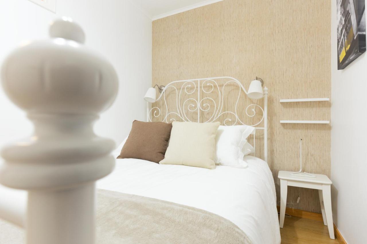 Alfama Apartments & Studios Lisbon Bagian luar foto