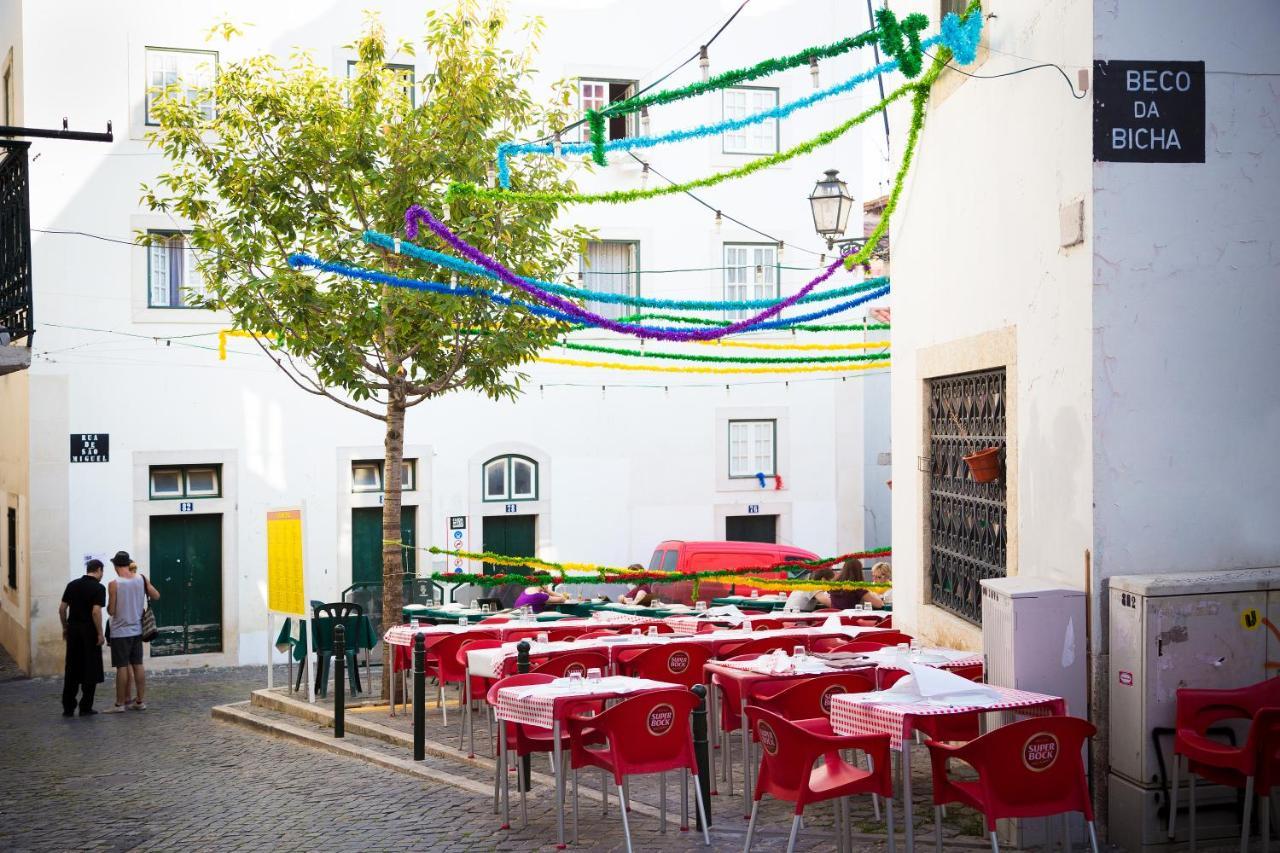 Alfama Apartments & Studios Lisbon Bagian luar foto