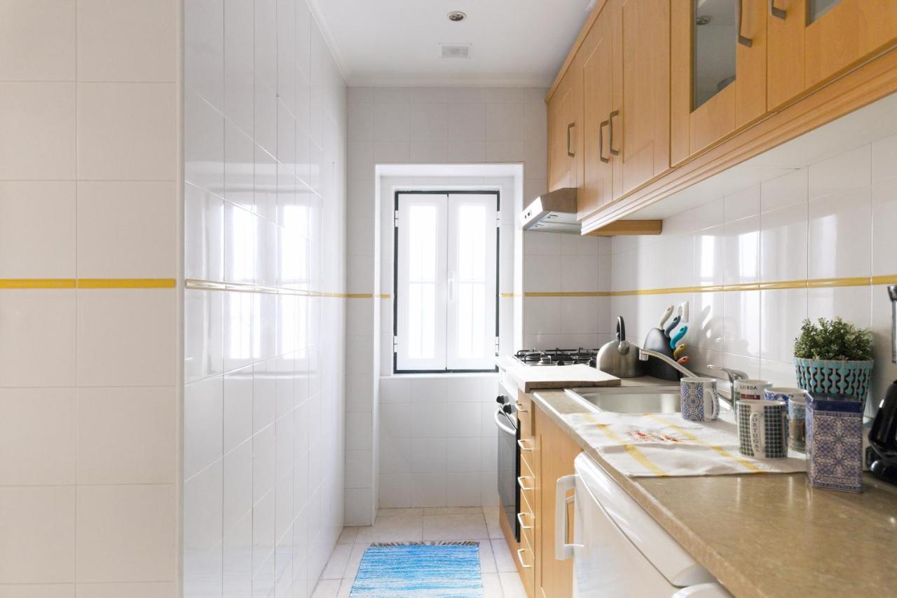 Alfama Apartments & Studios Lisbon Bagian luar foto